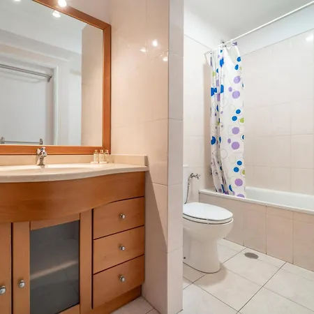 Quarteira - 2 D By Hellovacations *