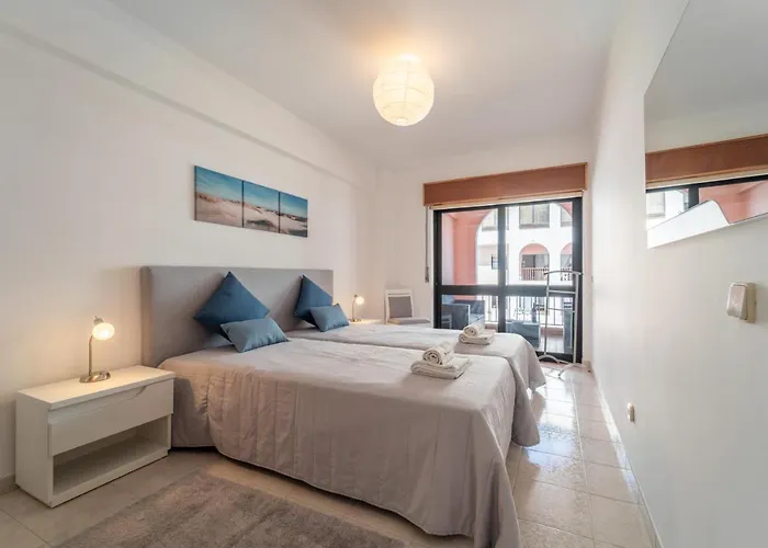 Apartment Quarteira - 2 D By Hellovacations